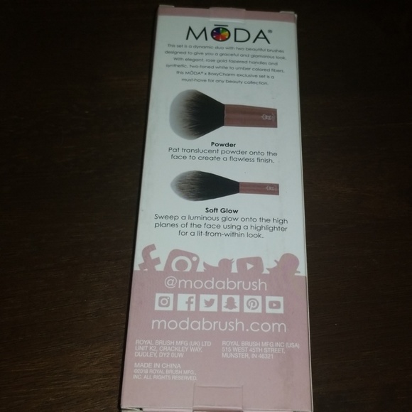 Moda Limited Edition 2pc Powder & Soft Glow Kit - Picture 4 of 5